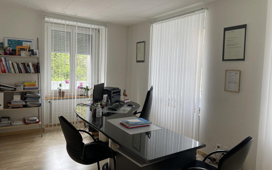 Médecin généraliste cherche repreneur – Cabinet médical à la Chaux-de-Fonds au centre-ville dans le canton de Neuchâtel